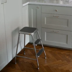 Stegpall Lindqvistpallen Krom/mörk grå